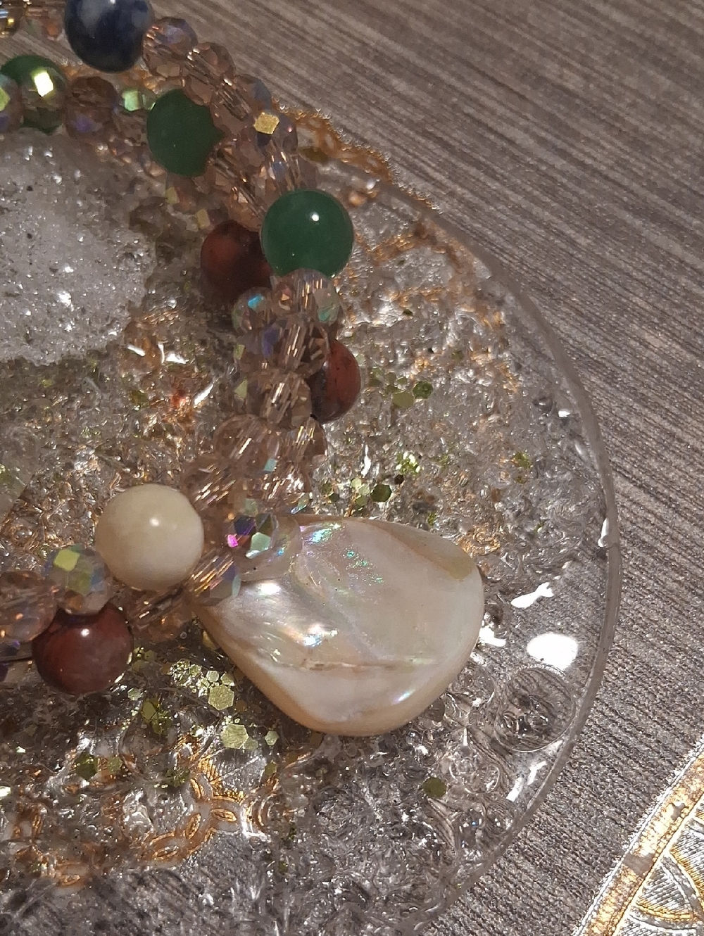 Multicolor Beaded Shell Pendant Bracelet - - Picture 3 of 5